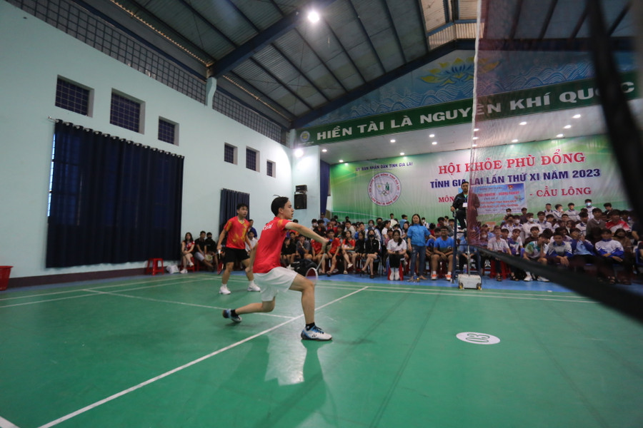 Môn Cầu lông được thi đấu ở Trường THPT Pleiku. Ảnh: Văn Ngọc