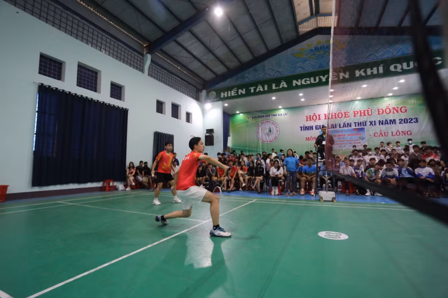 Môn Cầu lông được thi đấu ở Trường THPT Pleiku. Ảnh: Văn Ngọc