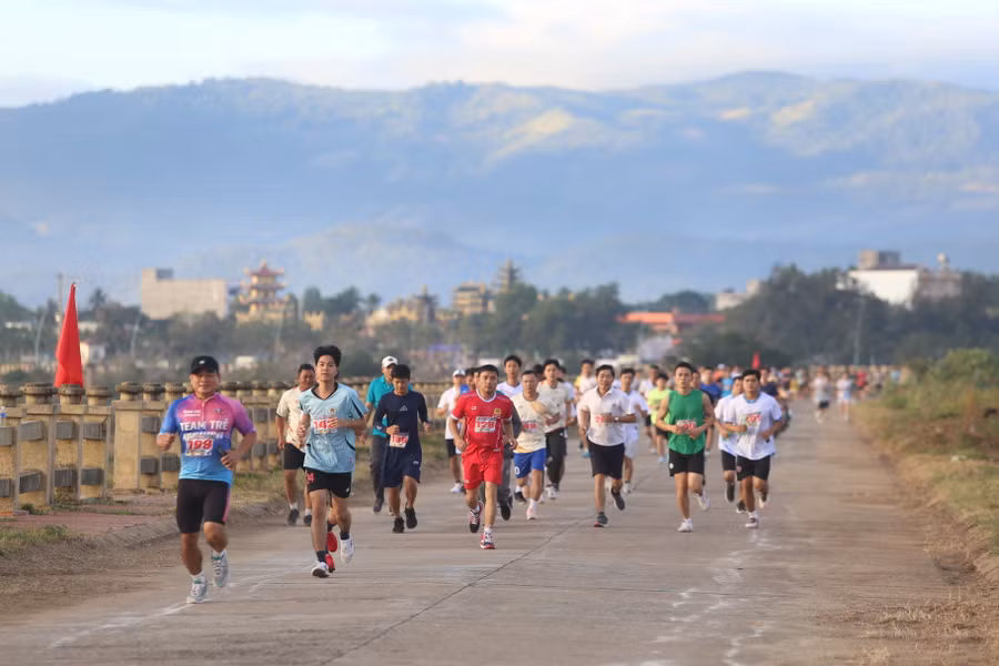 Giải quy tụ 309 VĐV trong toàn tỉnh tranh tài. Ảnh: Văn Ngọc