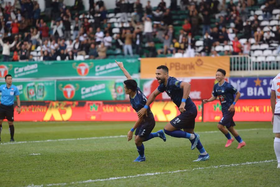 Các cầu thủ LPBank HAGL đã tự tin trở lại sau chiến thắng trước Thanh Hóa. Ảnh: Văn Ngọc