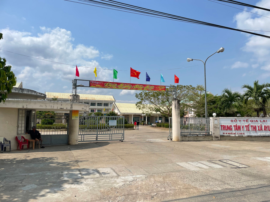 Trung tâm Y tế thị xã Ayun Pa bị tố thờ ơ dẫn đến cái chết của thai nhi. Ảnh: Văn Ngọc Trung tâm Y tế thị xã Ayun Pa bị tố thờ ơ dẫn đến cái chết của thai nhi. Ảnh: Văn Ngọc
