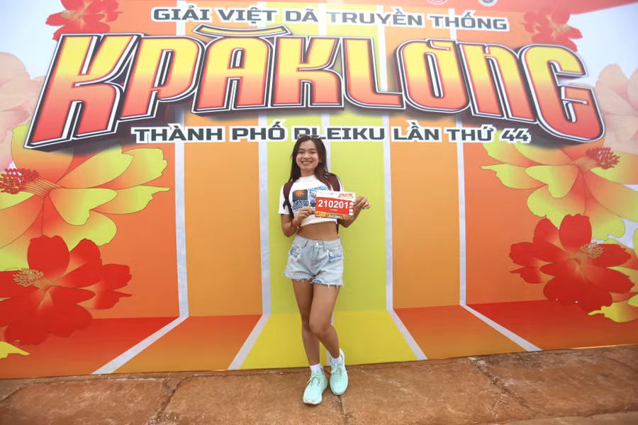 Nữ VĐV nổi tiếng Phan Thị Tường Vy sẽ tranh tài ở cự ly 21 km. Ảnh: Văn Ngọc