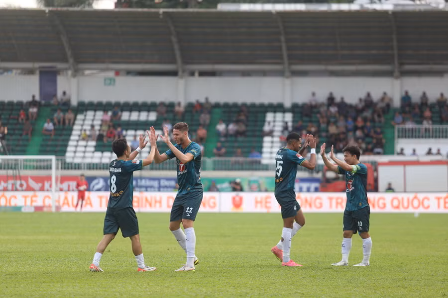 Bàn thắng sớm đã không giúp LPBank HAGL có được 3 điểm trọn vẹn. Ảnh: Văn Ngọc