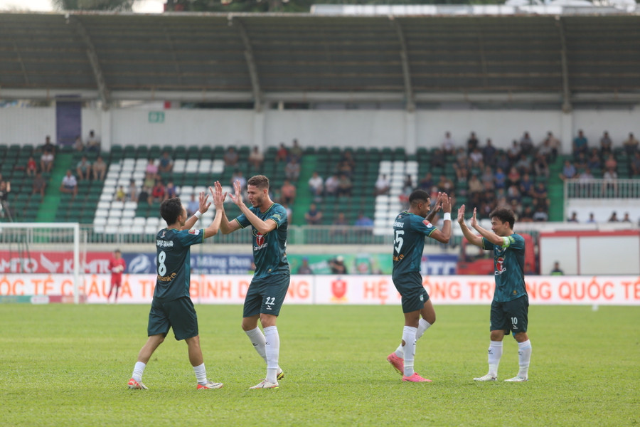 Bàn thắng sớm đã không giúp LPBank HAGL có được 3 điểm trọn vẹn. Ảnh: Văn Ngọc