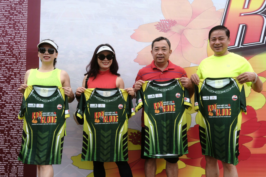 Áo thi đấu ở giải năm nay được các VĐV đánh giá ấn tượng và đẹp mắt. Ảnh: Bi Ly