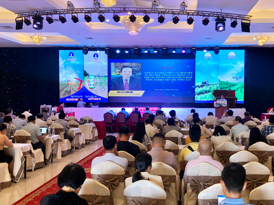Quang cảnh hội thảo chuyển đổi số trong nông nghiệp và PTNT các tỉnh Tây nguyên thúc đẩy tiêu thụ nông sản. Ảnh: Lê Nam