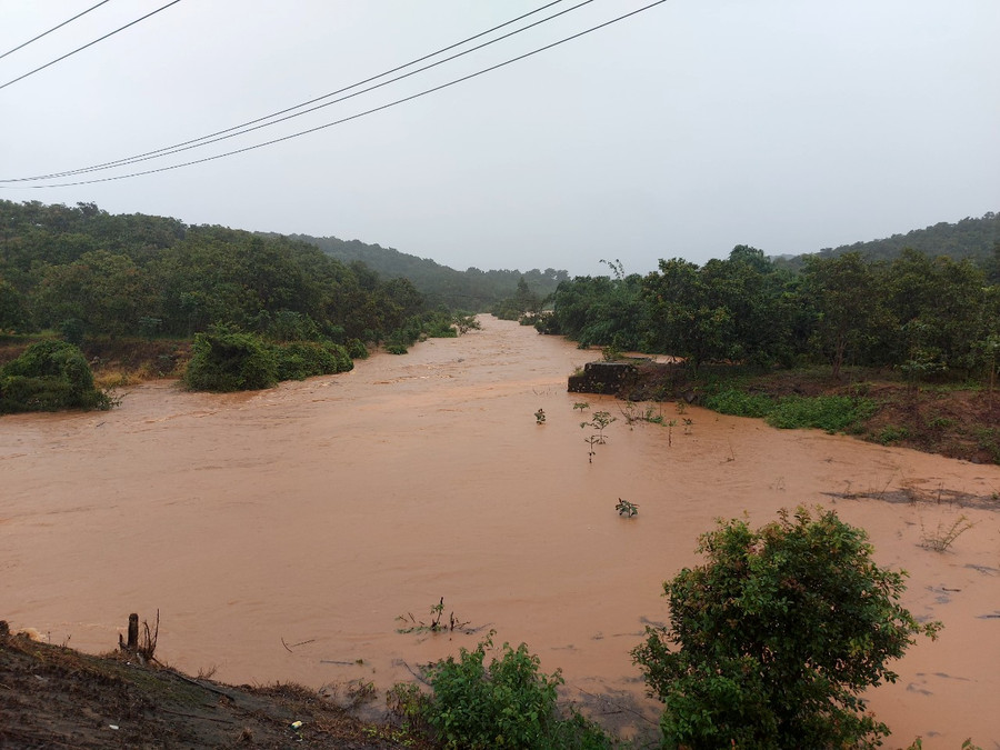 Nước dòng suối Ia Blan tại xã Ia Krái (huyện Ia Grai) dâng cao. Ảnh: Nguyễn Tú Nước dòng suối Ia Blan tại xã Ia Krái (huyện Ia Grai) dâng cao. Ảnh: Nguyễn Tú