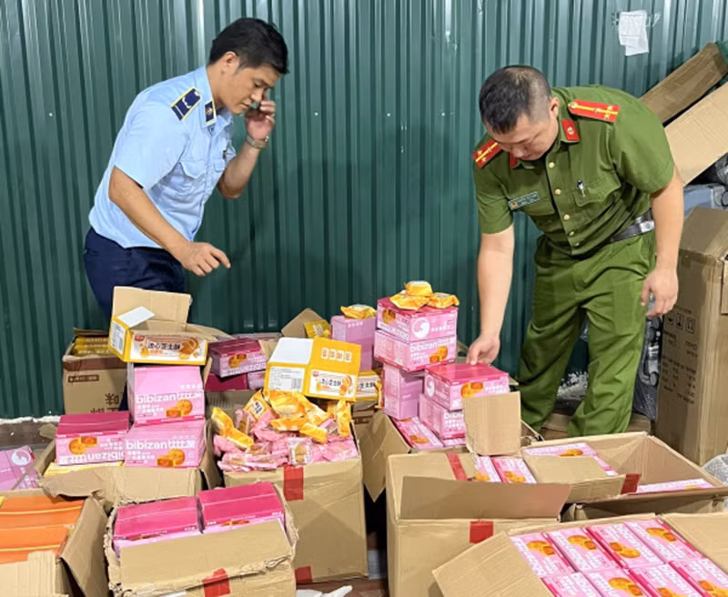 Đội Quản lý thị trường số 22 đã tạm giữ toàn bộ số hàng hóa trên để xử lý theo quy định của pháp luật