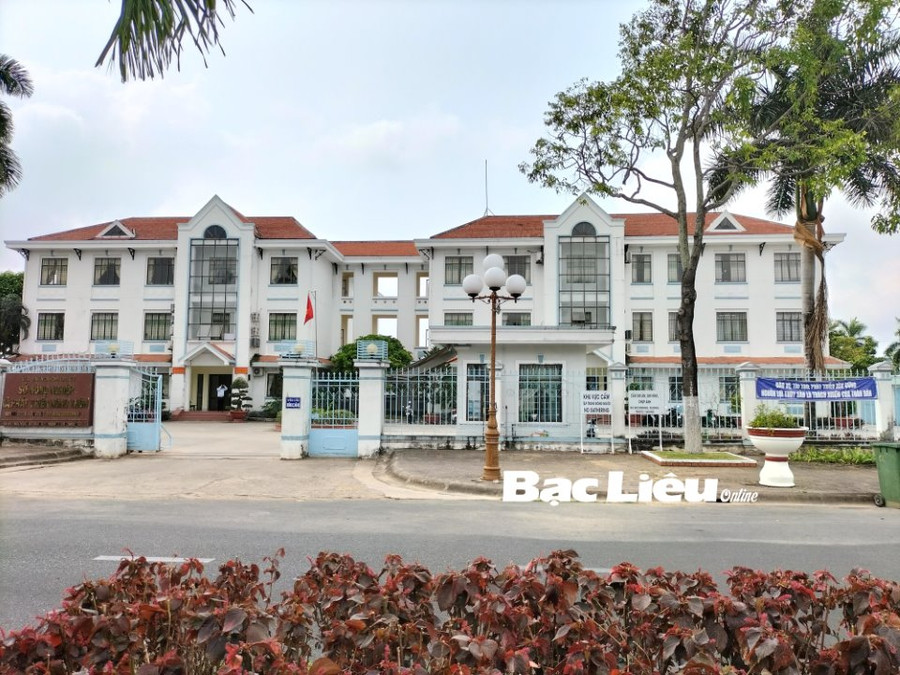 Các cơ quan hành chính nhà nước ngoại trừ 7 khu vực bị cấm sẽ được phép ghi âm, ghi hình, chụp ảnh. Ảnh: Bạc Liêu online