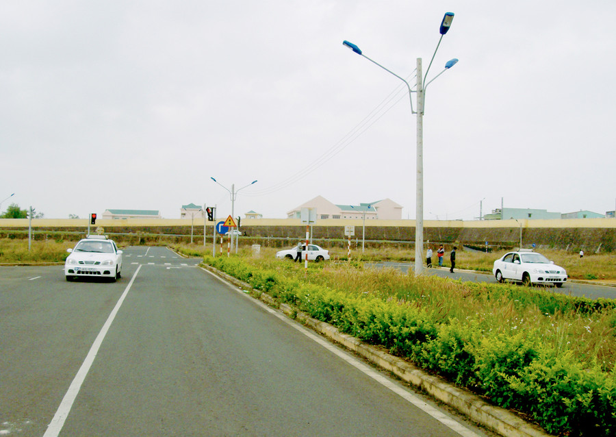 Đào tạo, sát hạch tại Trung tâm sát hạch lái xe cơ giới đường bộ thuộc Công ty cổ phần Xây dựng và vận tải Gia Lai. Ảnh: Huỳnh Lê Đào tạo, sát hạch tại Trung tâm sát hạch lái xe cơ giới đường bộ thuộc Công ty cổ phần Xây dựng và vận tải Gia Lai. Ảnh: Huỳnh Lê