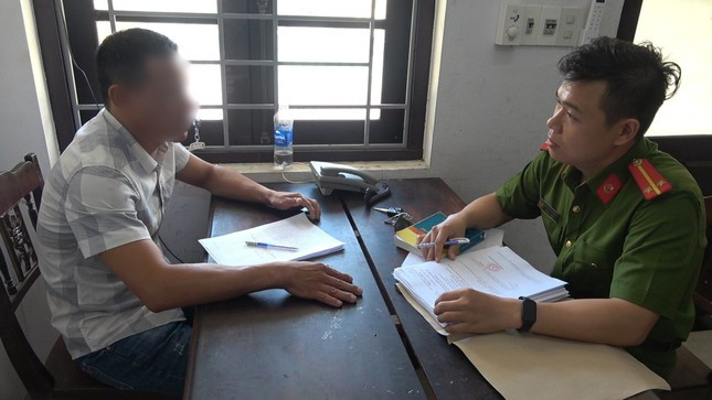 Nghi phạm Trần Ngọc Vinh tại cơ quan Công an. Ảnh: Công an cung cấp Nghi phạm Trần Ngọc Vinh tại cơ quan Công an. Ảnh: Công an cung cấp