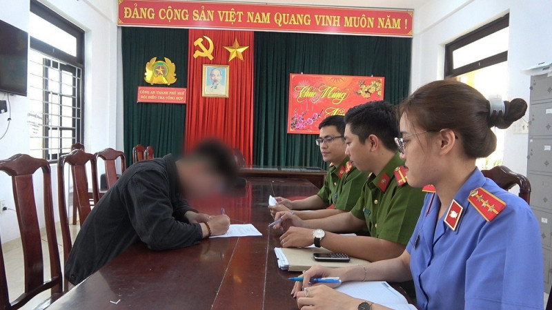 Cơ quan điều tra lấy lời khai đối với Châu Văn T.