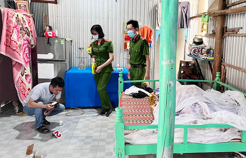 Công an khám nghiệm hiện trường Công an khám nghiệm hiện trường