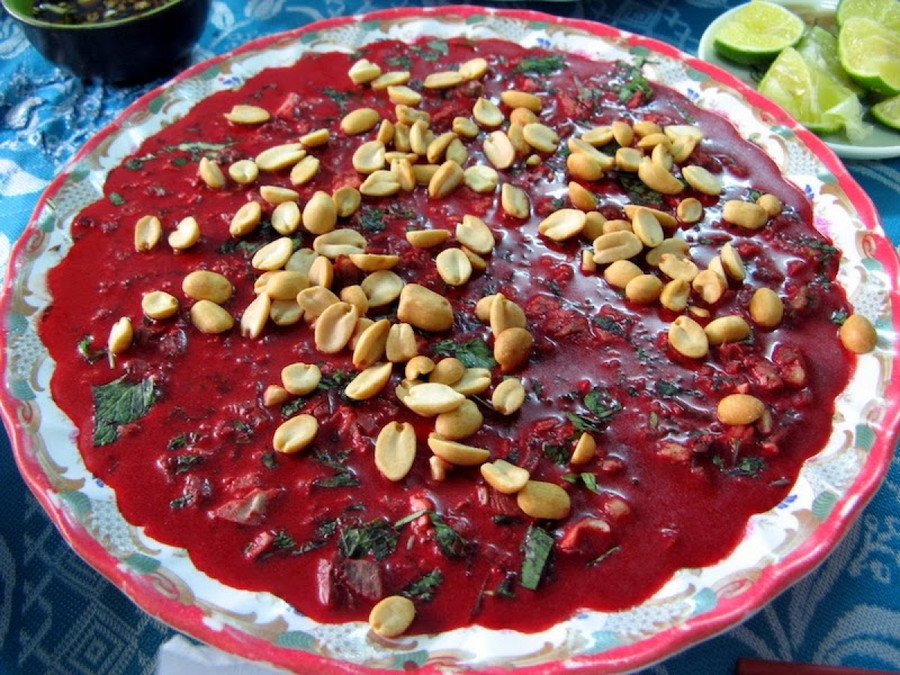 Tiết canh là món ăn đã từng gây ra nhiều vụ ngộ độc cho người dùng trong thời gian qua