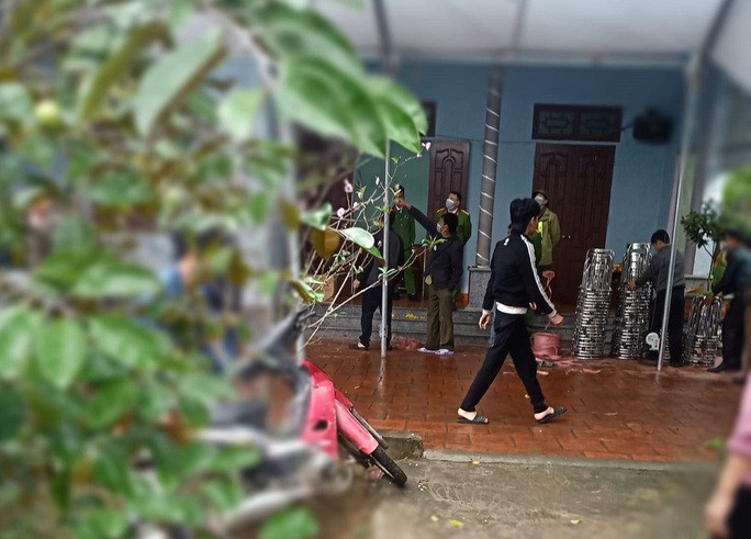 Ngôi nhà nơi phát hiện 2 vợ chồng thương vong.