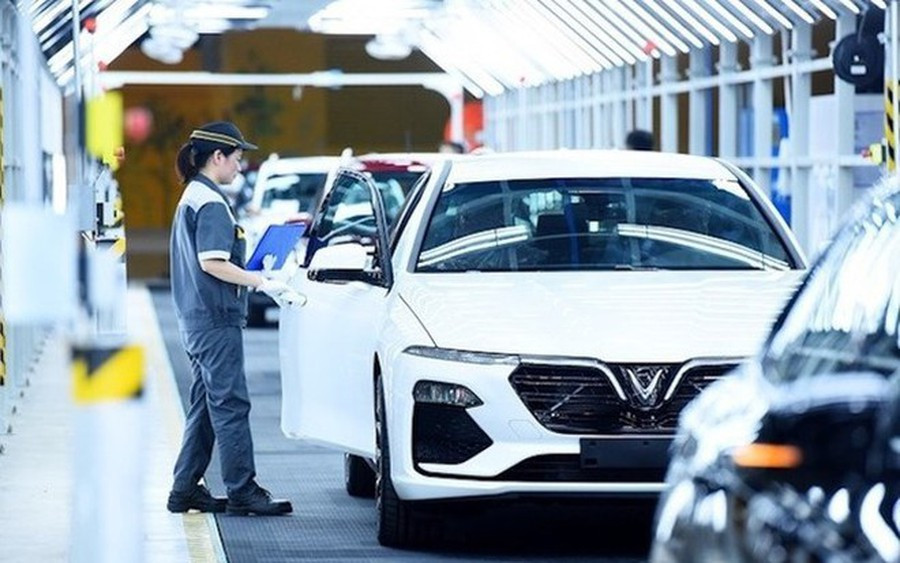 Giảm 50% phí trước bạ với ô tô sản xuất trong nước từ 1-7