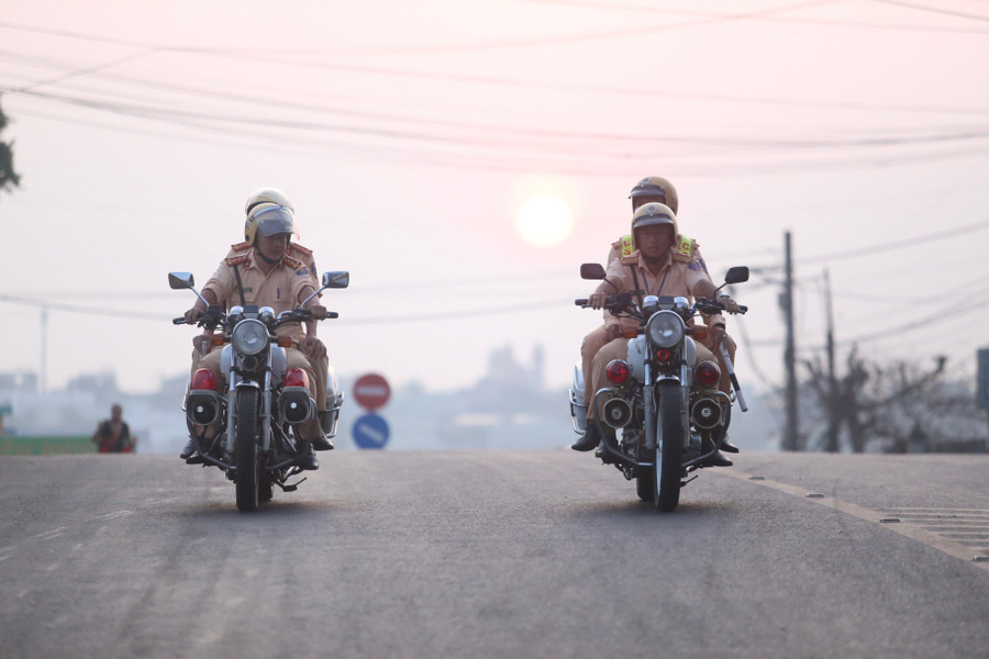 Lực lượng Cảnh sát Giao thông Công an huyện Ia Grai làm nhiệm vụ dẫn đoàn tại chương trình. Ảnh: Văn Ngọc Lực lượng Cảnh sát Giao thông Công an huyện Ia Grai làm nhiệm vụ dẫn đoàn tại chương trình. Ảnh: Văn Ngọc