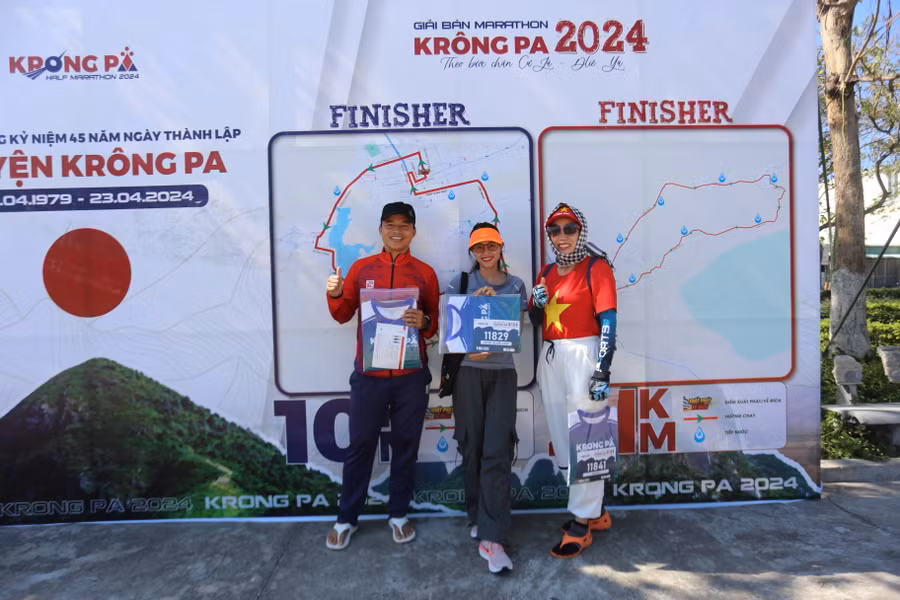 Nhiều runner trong và ngoài tỉnh cũng đến tham gia giải chạy lần này. Ảnh: Văn Ngọc