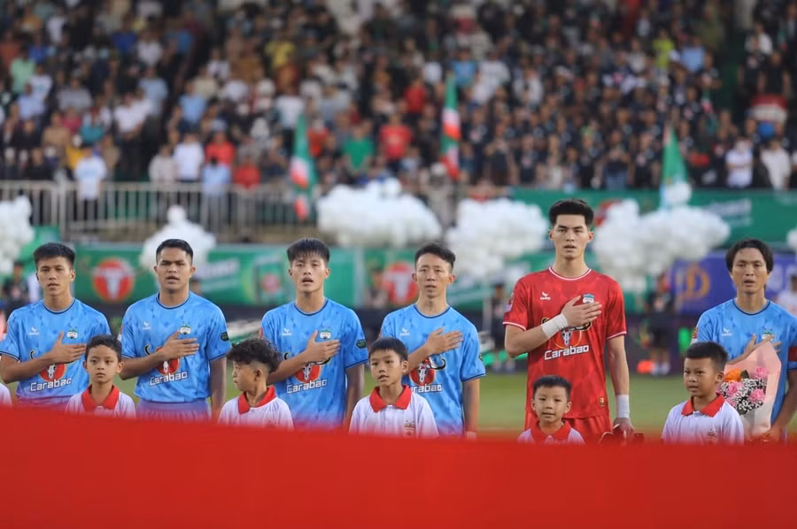 Đội bóng LPBank HAGL sẽ mang tên mới khi mùa giải đang diễn ra. Ảnh: Văn Ngọc