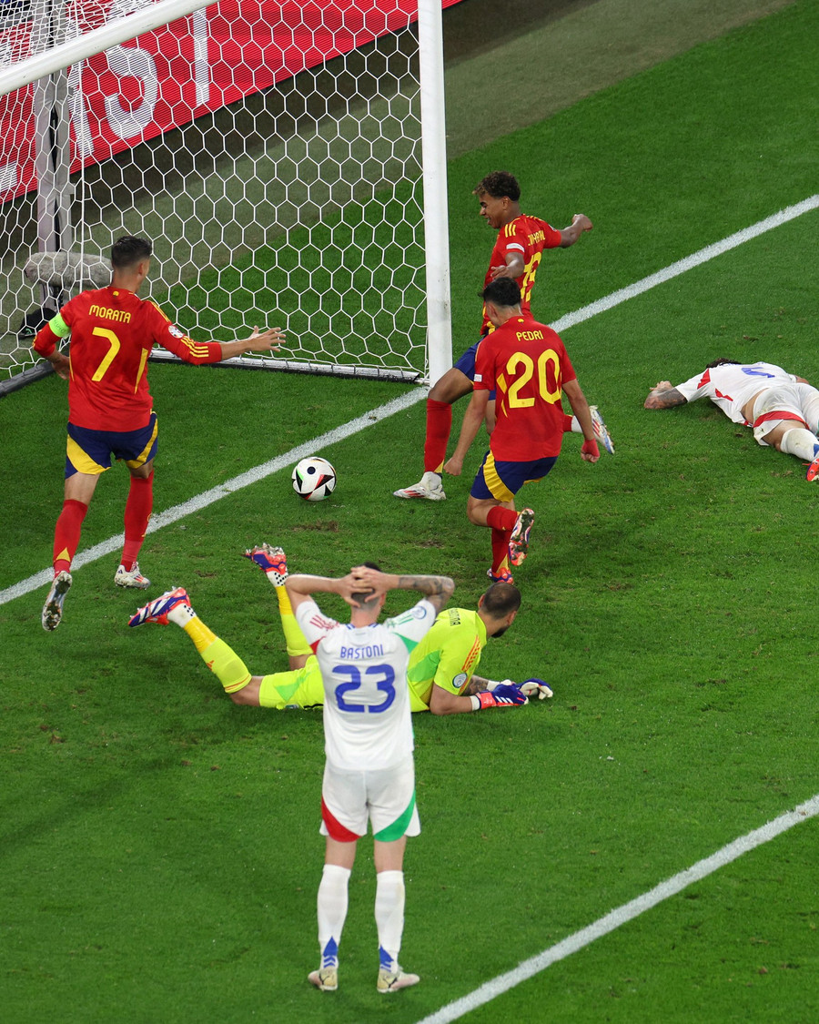 Italia đã gục ngã với bàn thắng phản lưới nhà. Ảnh: UEFA Italia đã gục ngã với bàn thắng phản lưới nhà. Ảnh: UEFA