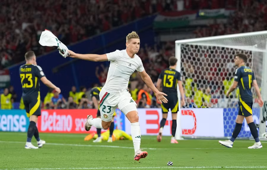 Kevin Csoboth mang về chiến thắng giàu cảm xúc cho Hungary. Ảnh: Reuters