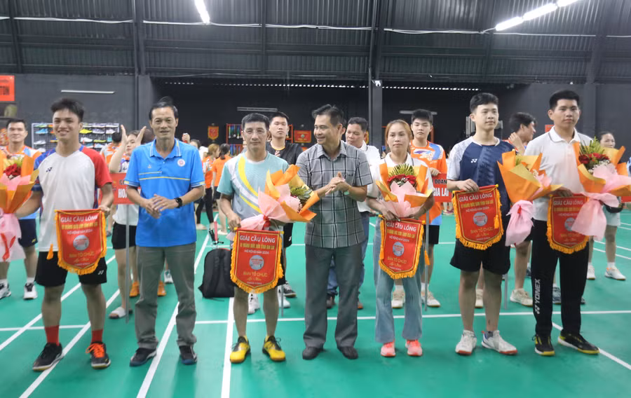Gần 170 tay vợt ở khu vực miền Trung-Tây Nguyên tranh tài ở giải đấu năm nay. Ảnh: Văn Ngọc