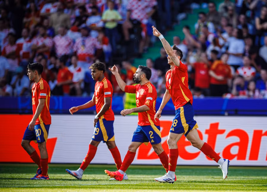 Các cầu thủ Tây Ban Nha có một trận đấu thăng hoa. Ảnh: UEFA