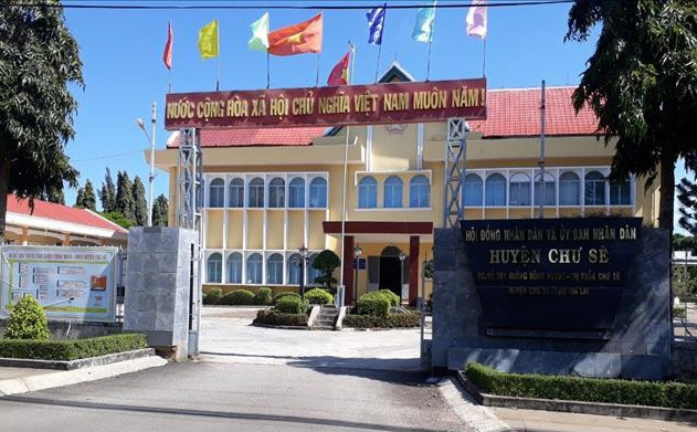 Trụ sở UBND huyện Chư Sê. Ảnh: Lê Anh Trụ sở UBND huyện Chư Sê. Ảnh: Lê Anh
