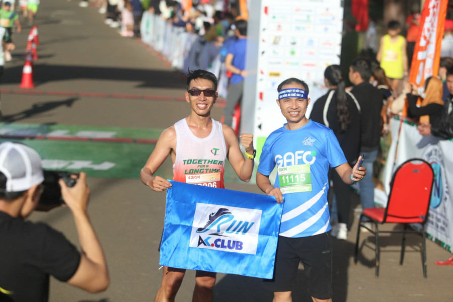 Câu lạc bộ AK Running Club được thành lập đã thúc đẩy phong trào chạy bộ trên địa bàn thị xã An Khê. Ảnh: Văn Ngọc
