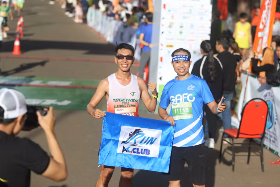 Câu lạc bộ AK Running Club được thành lập đã thúc đẩy phong trào chạy bộ trên địa bàn thị xã An Khê. Ảnh: Văn Ngọc