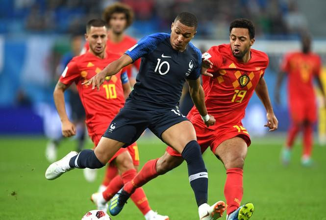 Mbappe và các đồng đội sẽ tái ngộ với đội tuyển Bỉ ngay từ vòng 16 đội. Ảnh: FIFA