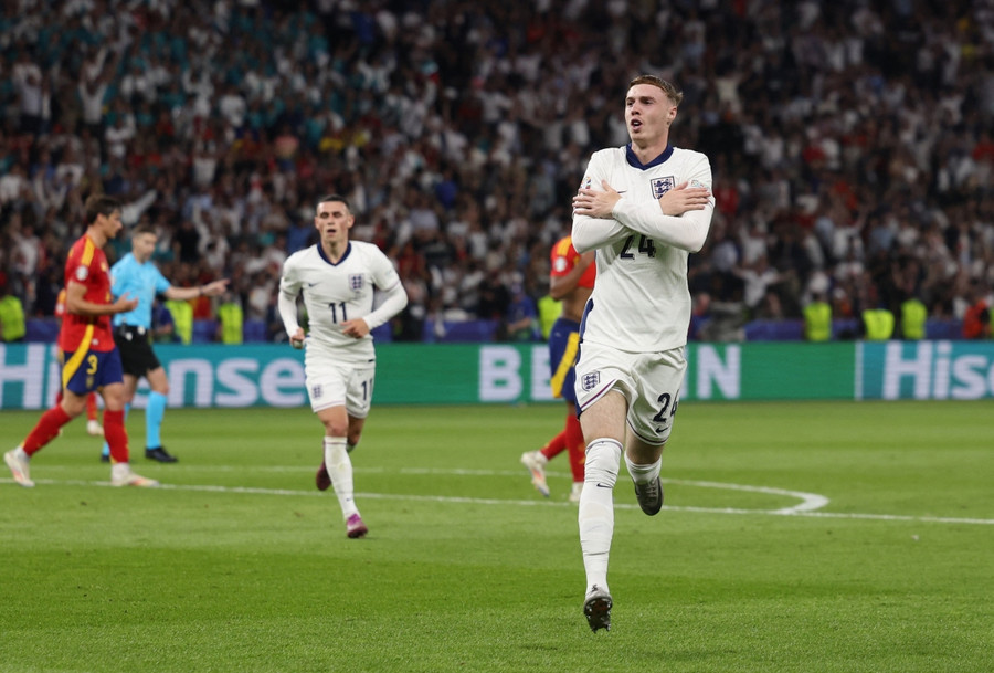 Cole Palmer thắp lên hy vọng cho Tam Sư. Ảnh: UEFA