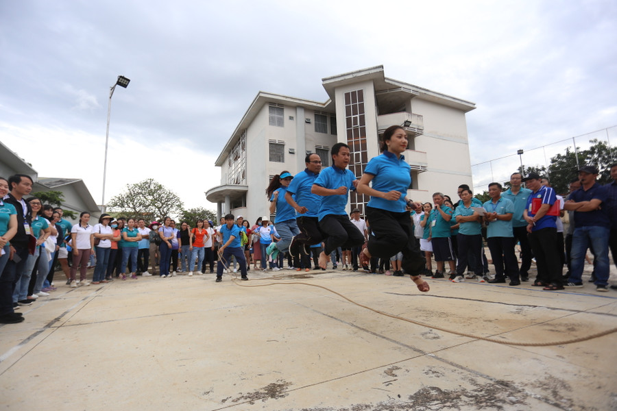 Môn nhảy dây tập thể mang đến những màn so tài gay cấn và kịch tính. Ảnh: Văn Ngọc