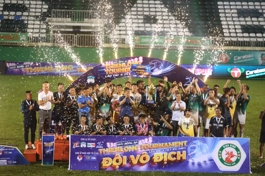 Quy Nhơn Bình Định đăng quang ngôi vô địch ở giải đấu năm nay. Ảnh: Văn Ngọc
