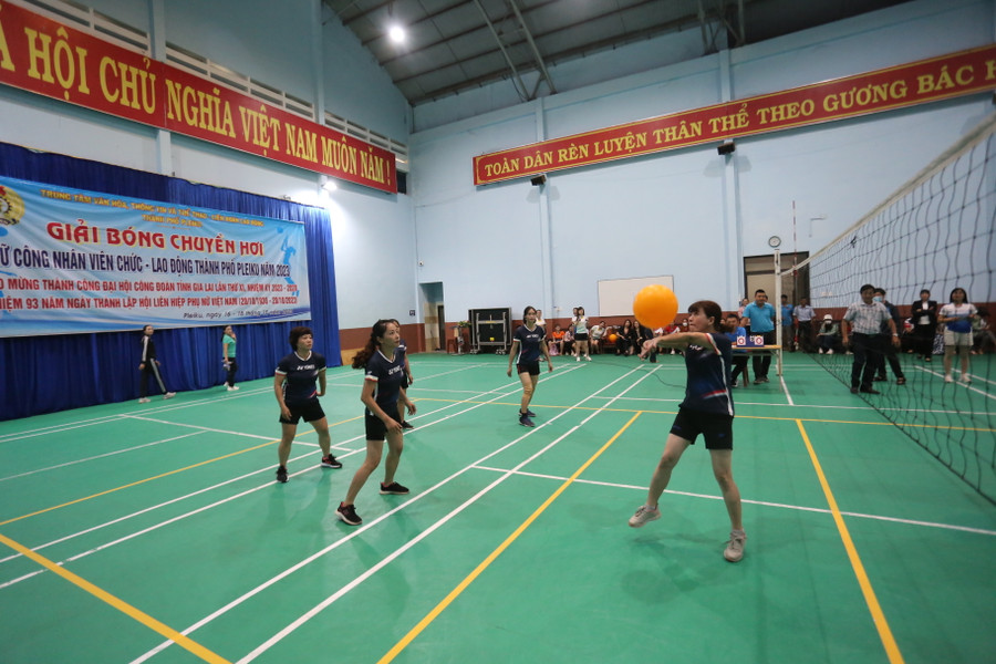Giải là cơ hội để phát triển phong trào môn bóng chuyền hơi. Ảnh: Văn Ngọc Giải là cơ hội để phát triển phong trào môn bóng chuyền hơi. Ảnh: Văn Ngọc