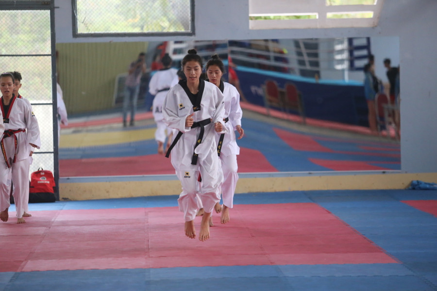 2 chị em vẫn luyện tập hăng say trong dịp nghỉ Tết. Ảnh: Văn Ngọc 2 chị em vẫn luyện tập hăng say trong dịp nghỉ Tết. Ảnh: Văn Ngọc