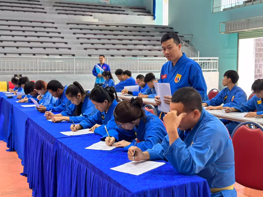 100% thí sinh đã đạt kỳ thi thăng cấp trung đẳng. Ảnh: Thiên Bình