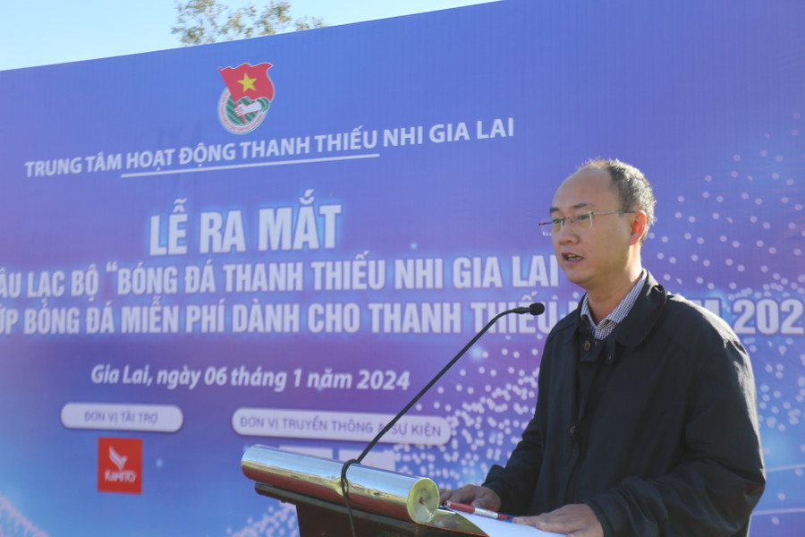 Anh Phan Hồ Giang phát biểu tại buổi lễ ra mắt. Ảnh: Văn Ngọc