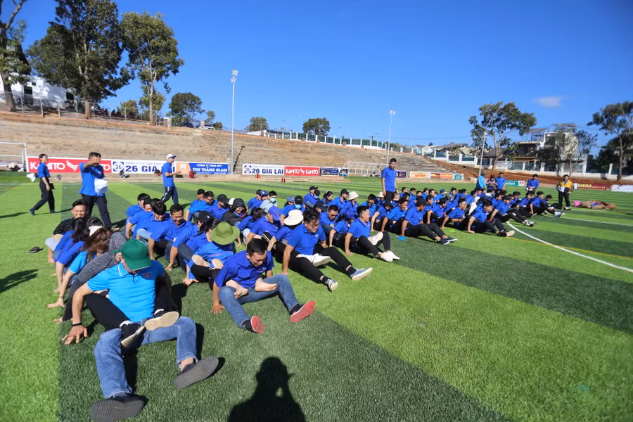 Gần 500 đoàn viên đã tham gia Hội thao. Ảnh: Văn Ngọc