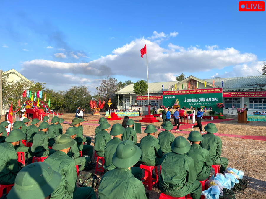 Quang cảnh lễ giao nhận quân tại huyện Ia Pa năm 2024. Ảnh: Lam Nguyên