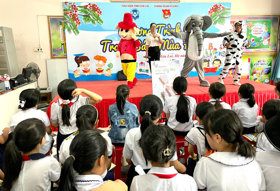 Cần quan tâm xây dựng môi trường sống an toàn, thân thiện, lành mạnh cho trẻ em. Ảnh: Lam Nguyên