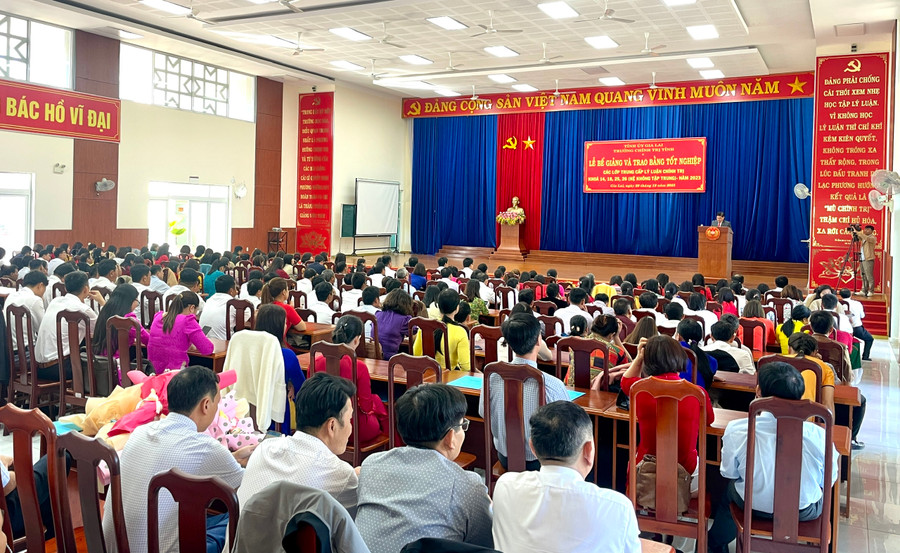 Quang cảnh buổi lễ. Ảnh: Lam Nguyên