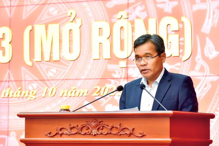 Bí thư Tỉnh ủy Hồ Văn Niên phát biểu khai mạc hội nghị. Ảnh: Đức Thụy