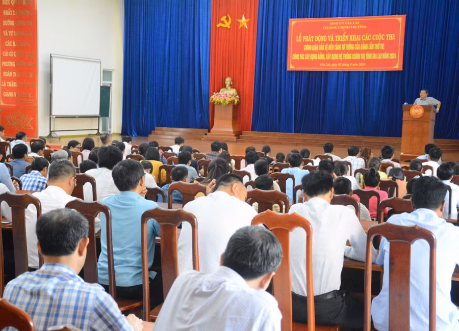 Quang cảnh lễ phát động. Ảnh: Lam Nguyên