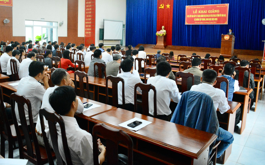 Quang cảnh lễ khai giảng. Ảnh: Lam Nguyên