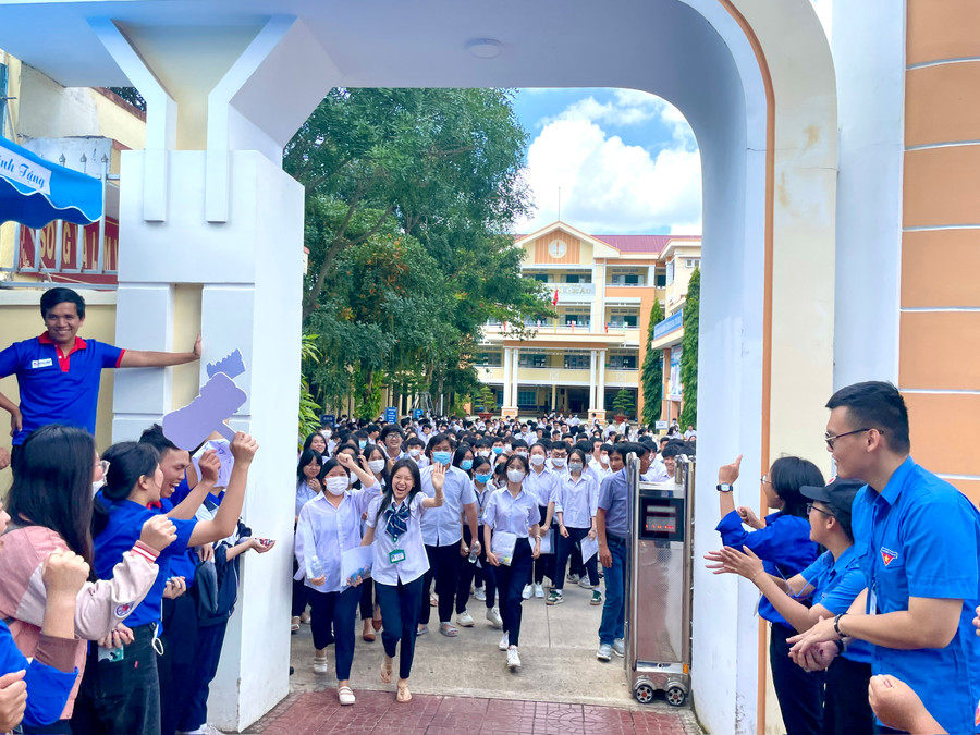 Gia Lai: 38 thí sinh vắng thi môn Ngoại ngữ ảnh 1