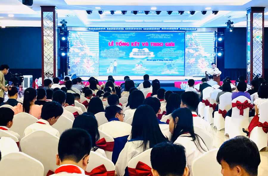 Quang cảnh lễ tổng kết và trao giải 3 cuộc thi. Ảnh: Lam Nguyên