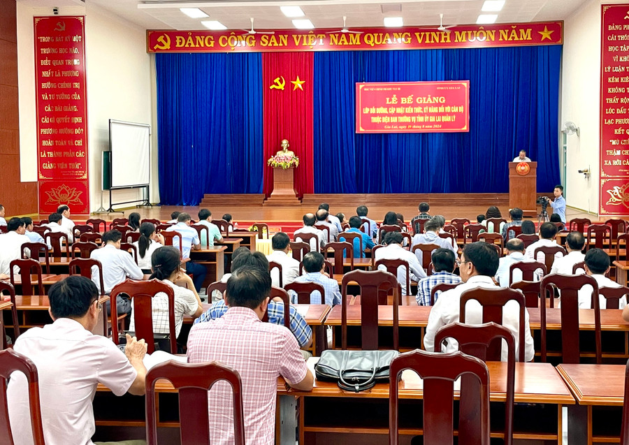 Quang cảnh lễ bế giảng. Ảnh: Lam Nguyên Quang cảnh lễ bế giảng. Ảnh: Lam Nguyên