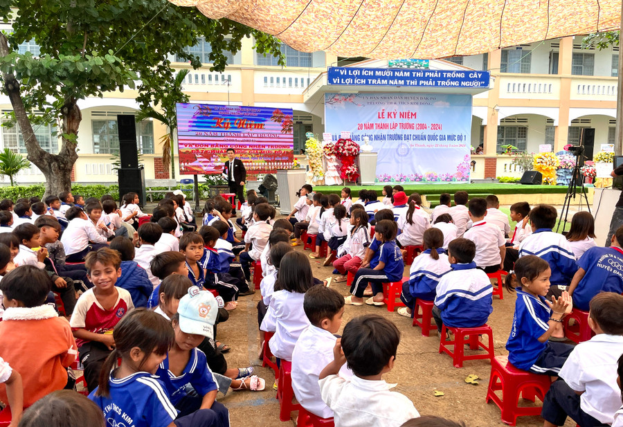 Quang cảnh buổi lễ. Ảnh: Lam Nguyên Quang cảnh buổi lễ. Ảnh: Lam Nguyên