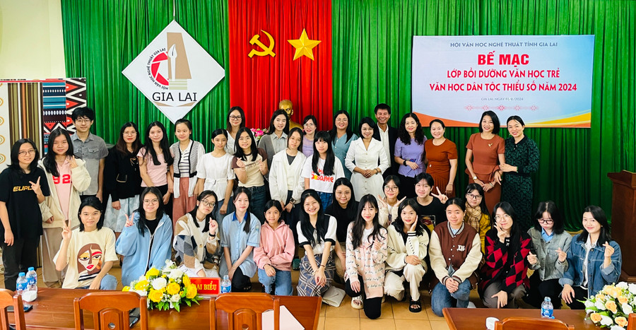 Các học viên của lớp bồi dưỡng tại buổi bế mạc. Ảnh: Lam Nguyên Các học viên của lớp bồi dưỡng tại buổi bế mạc. Ảnh: Lam Nguyên